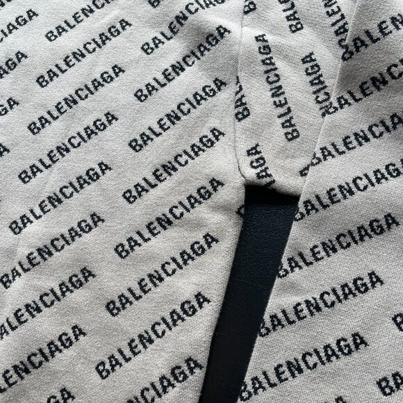 NWT Balenciaga Long Sleeve Knit Top Crewneck Mini Logo Allover White Wool Blend - Picture 3 of 9